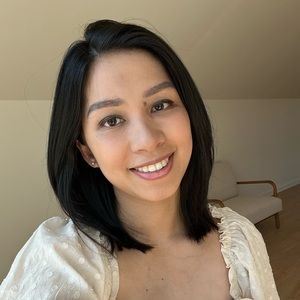 Meet your Posher, Lia